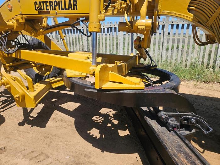 Used 120 G GRADER (RUNNER)