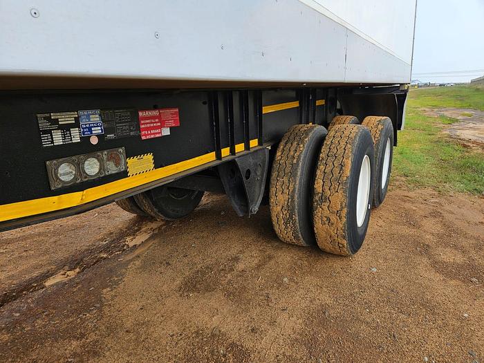 Used SERCO DOUBLE AXLE ISOLATED BODY TRAILER WITH RAVIOLI TAIL LIFT