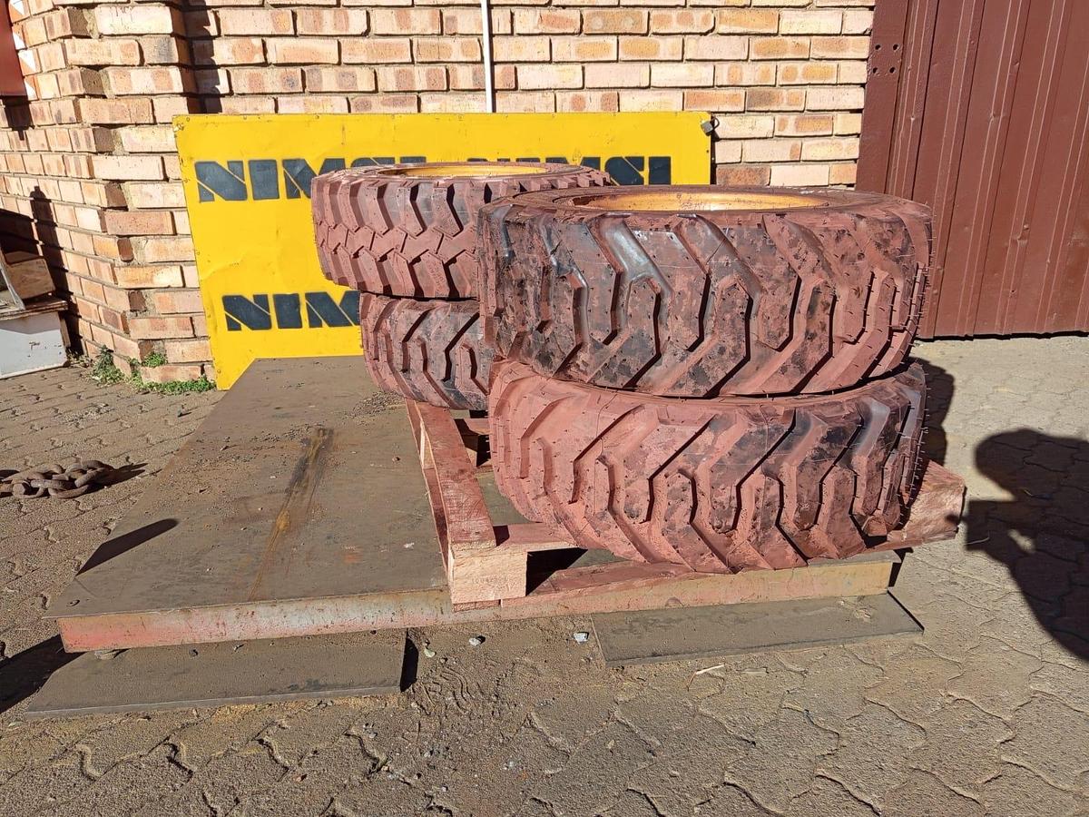 Used MICHELIN BIBSTEEL ALL TERRAIN TYRES 260/70R 16.6 IND X4