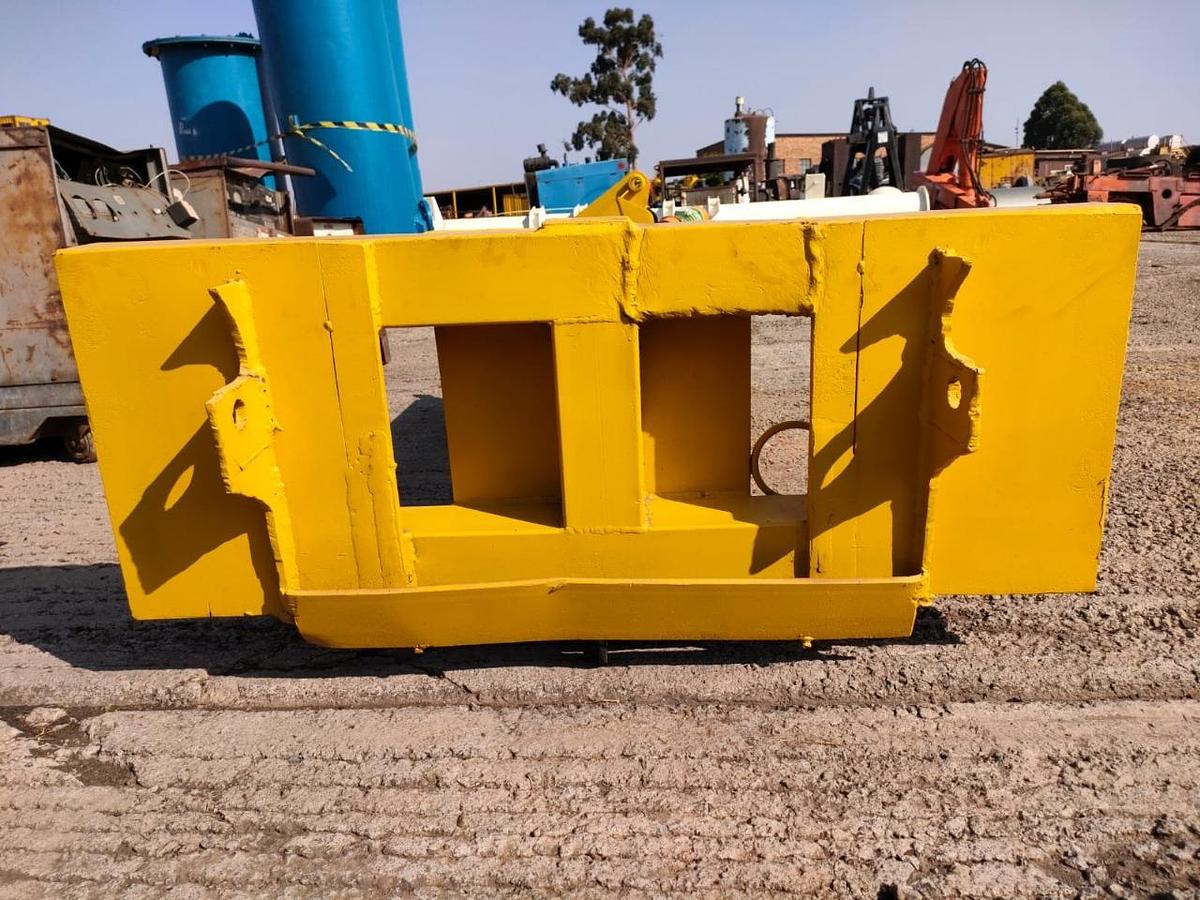 Used EXCAVATOR QUICK COUPLER BUCKET ATTACHMENT