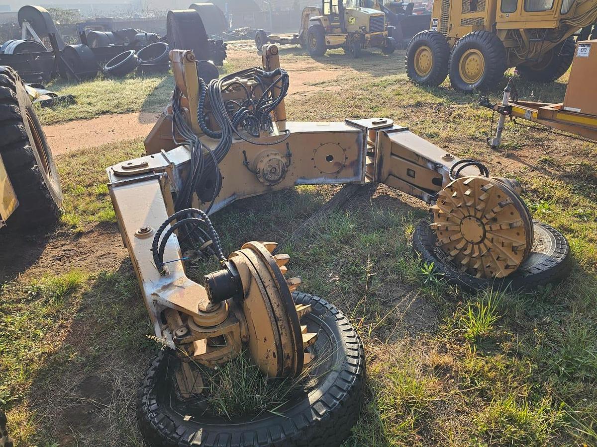 Used KOMATSU WA-430 SMALL TYRE HANDLER