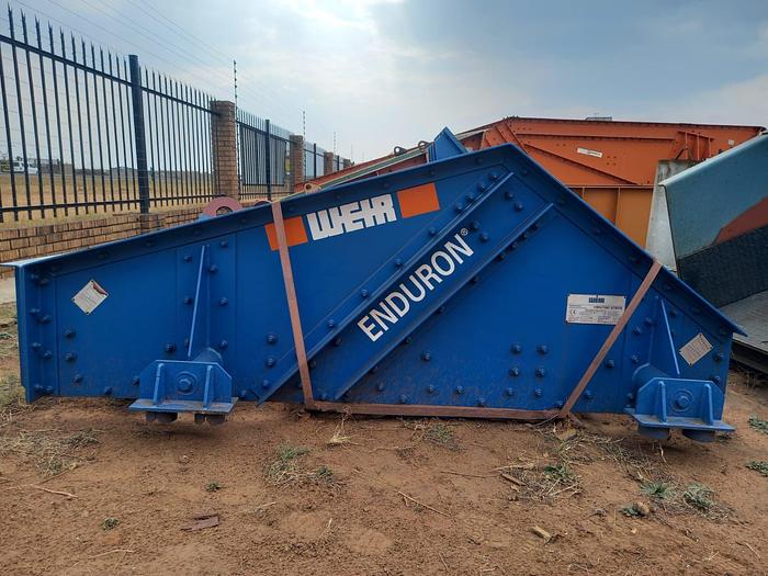 Used WEIR VIBRATING SCREEN WITH 2 X 2.3 KW DELTECH VIBRATING MOTORS (NOT TESTED)