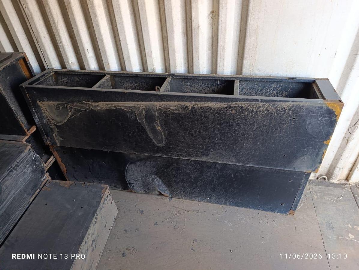 Used STEEL LOCKERS