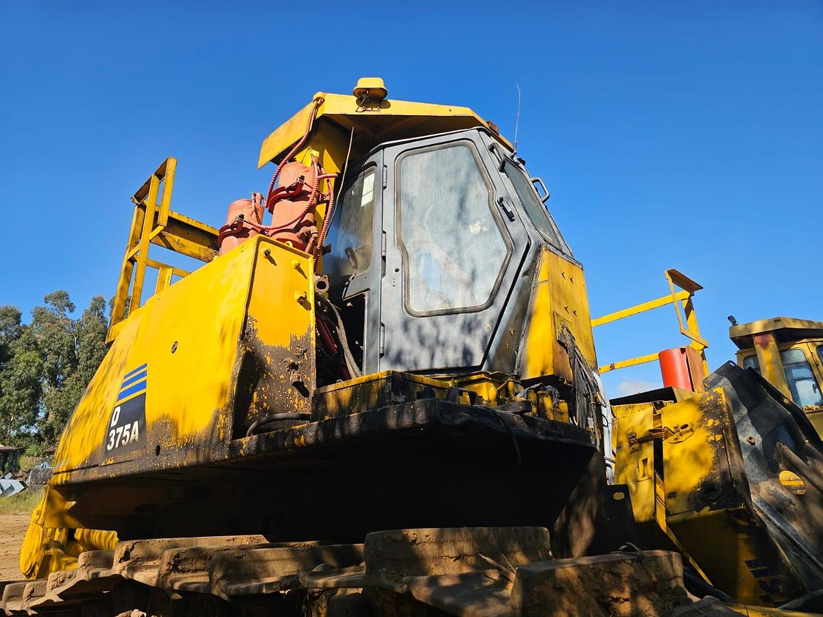 Used D375A KOMATSU DOZER (STRIPPING)