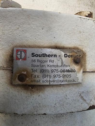 Used SOUTHERN DENVER SINGLE SCREW HP COMPRESSOR AIR END (NOT TESTED)