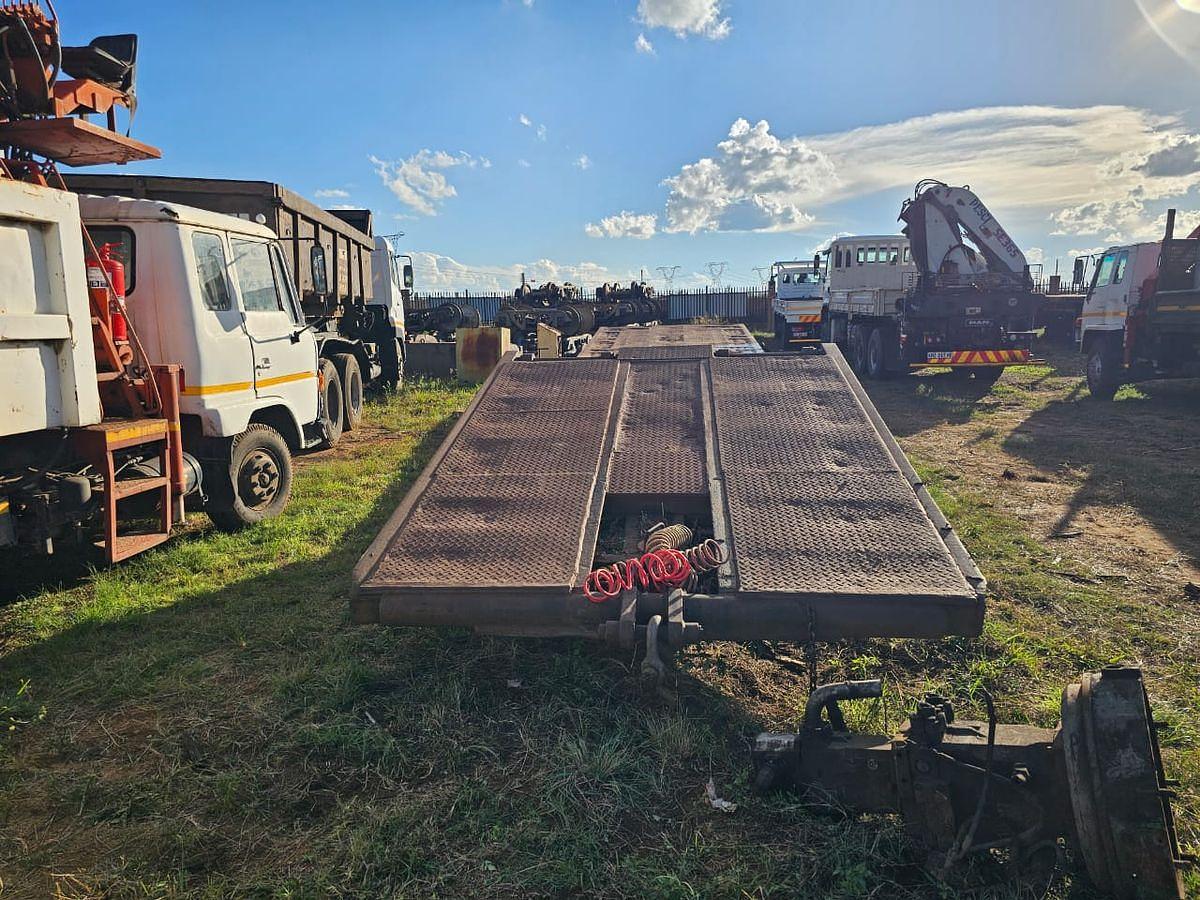 Used SWIFT LOWBED TRAILER