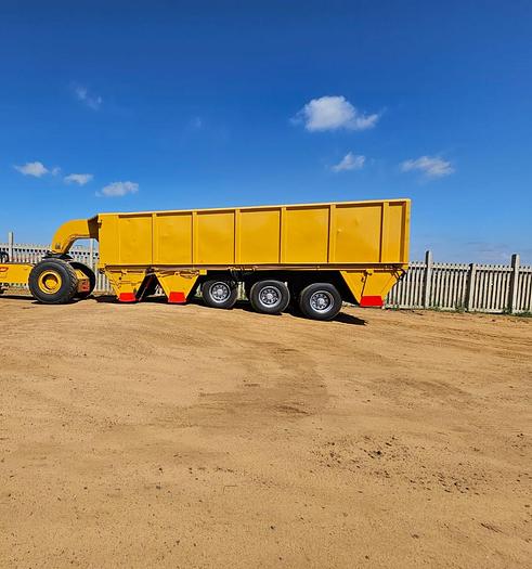 Used BELL 2806D 4X4 ARTICULATED HAULER WITH BOTTOM DISCHARGE TRI AXLE TRAILER (RUNNER)