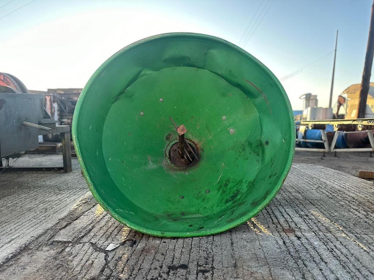 Used EUROSPAND FINE SEED SPREADER NOT TESTED)