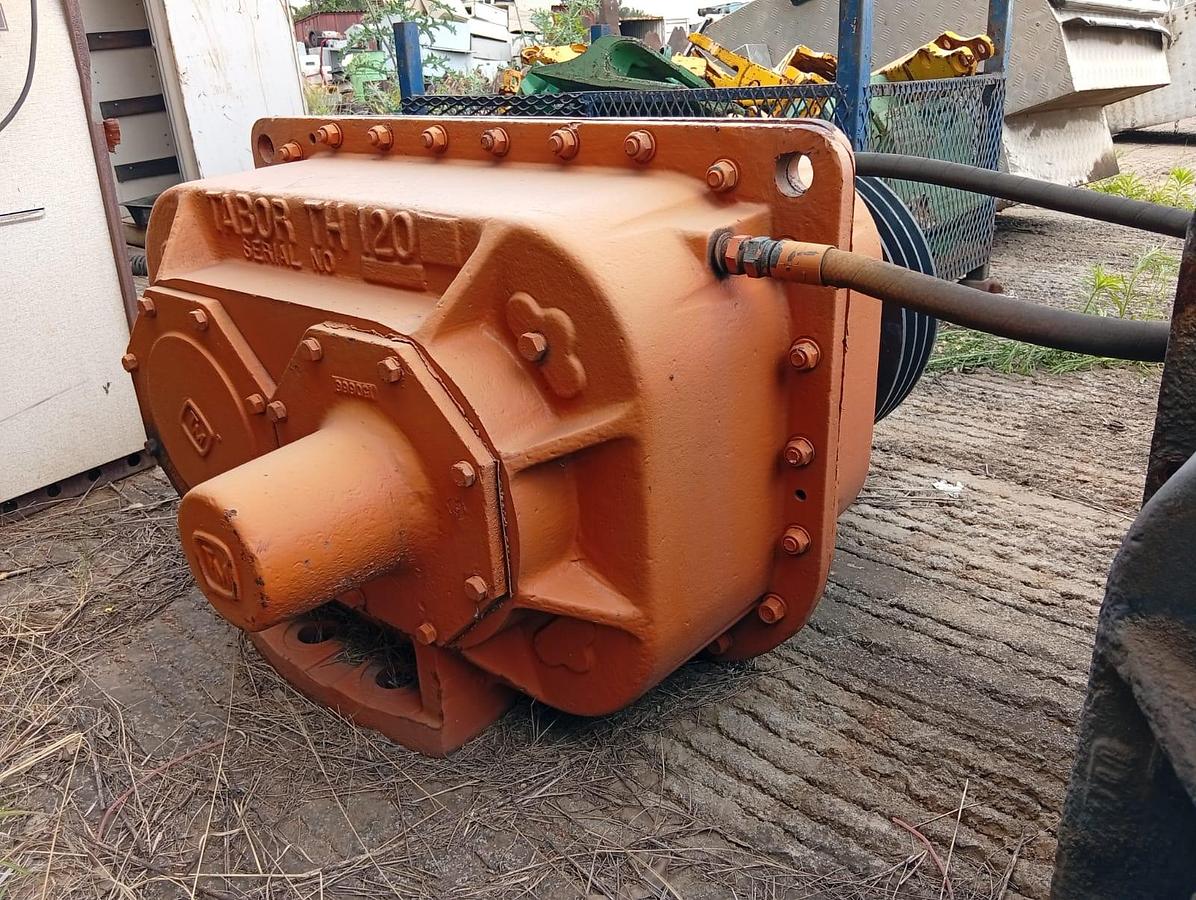 Used TABOR TH 120 VIBRATING SCREEN MECHANISM (EXCITER)