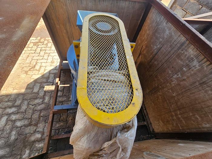 Used NEW VERTICAL IMPACT CRUSHER WITH 15 KW ELECTRICAL MOTOR
