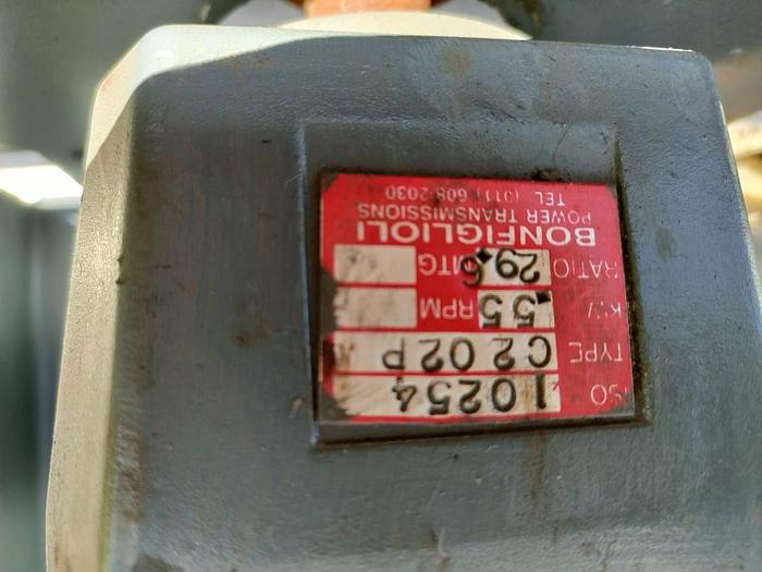 Used 1 X 100 M PACKING LINE ROLLER CONVEYOR STRUCTURE COMPLETE WITH DRIVES UNIT (TESTED)