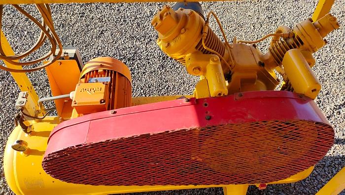 Used 13 BAR DUAL CHAMBER 7.5KW 400V INGERSOLL-RAND TYPE 30 COMPRESSOR (NOT TESTED)