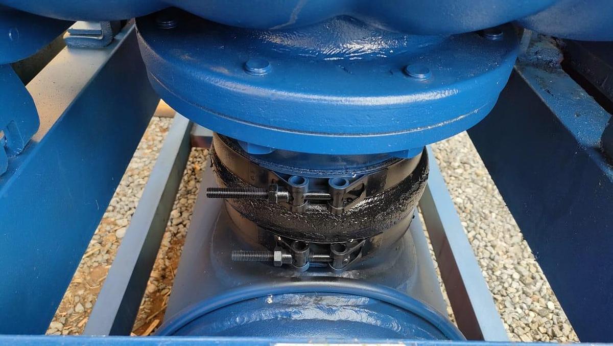 Used UNIVERSAL SAL BLOWER