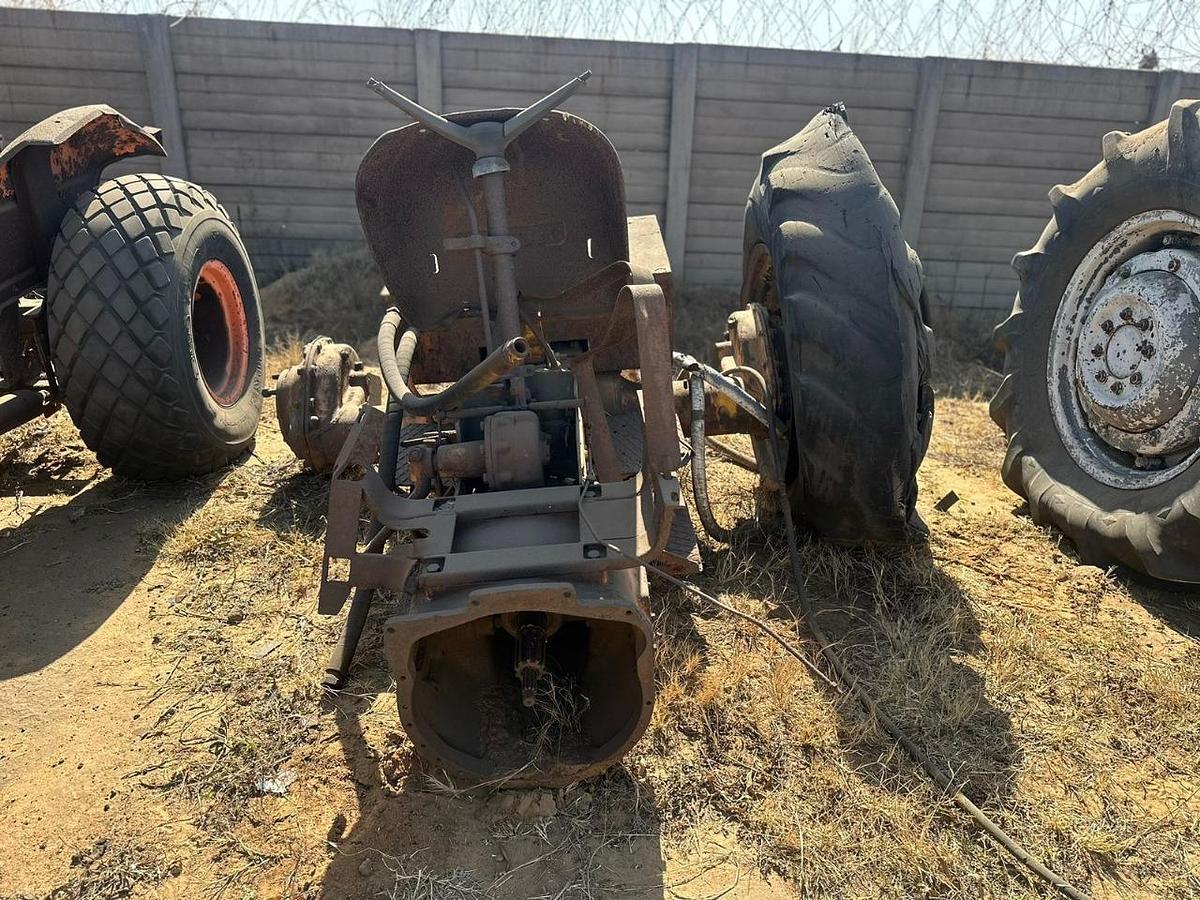 Used SCRAP ANTIQUE TRACTORS (STRIPPING FOR SPARES)