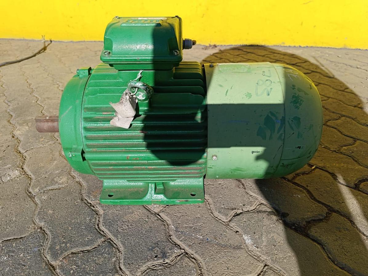 Used ELECTRIC MOTOR 5.5KW