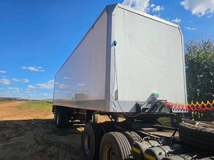 Used SERCO DOUBLE AXLE INSOLATED BODY TRAILER WITH RAVIOLI TAIL LIFT