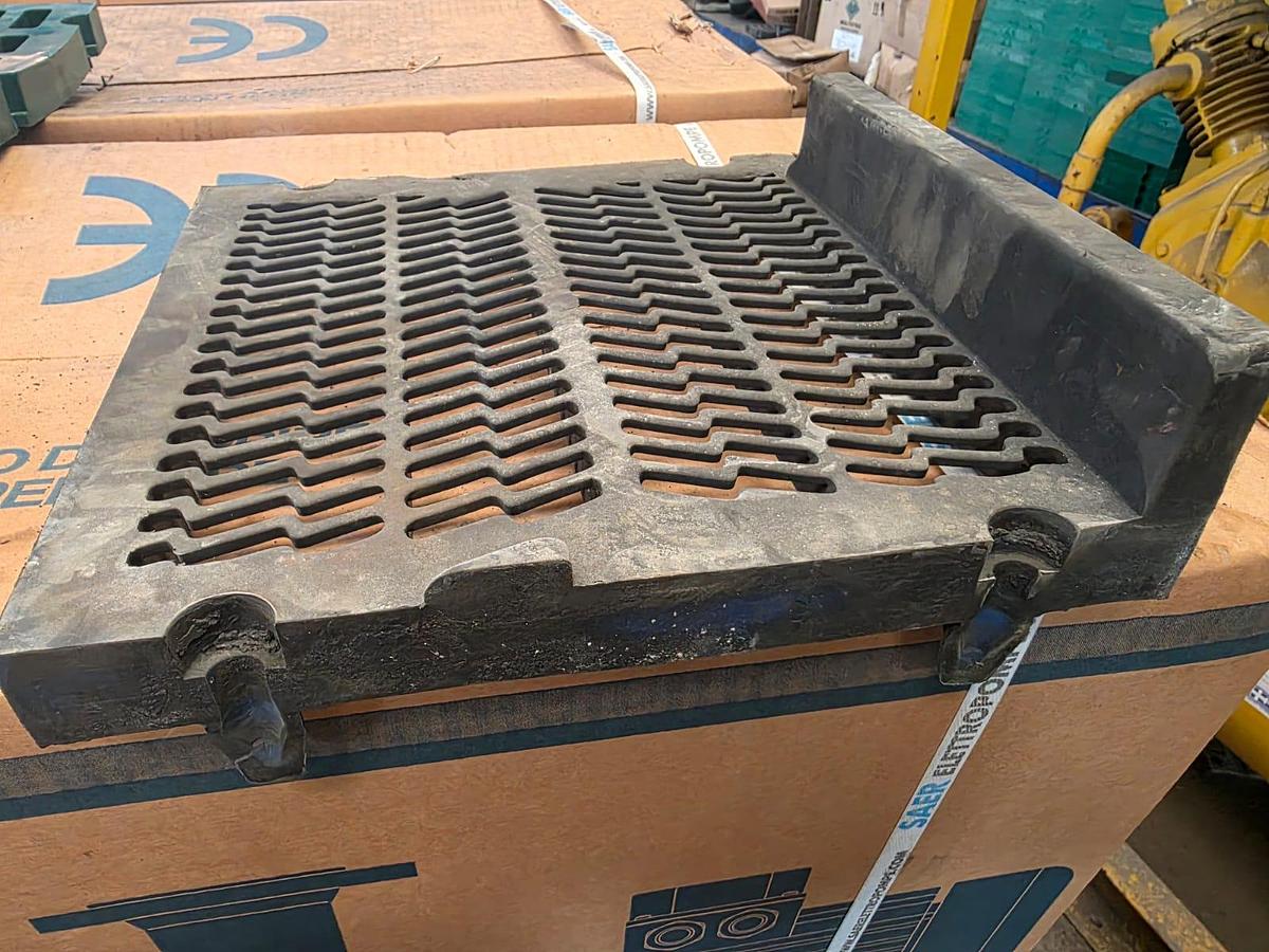 Used POLY DECK 4,5CM X 1CM