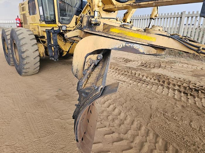 Used CATERPILLAR 140H GRADER (RUNNER)