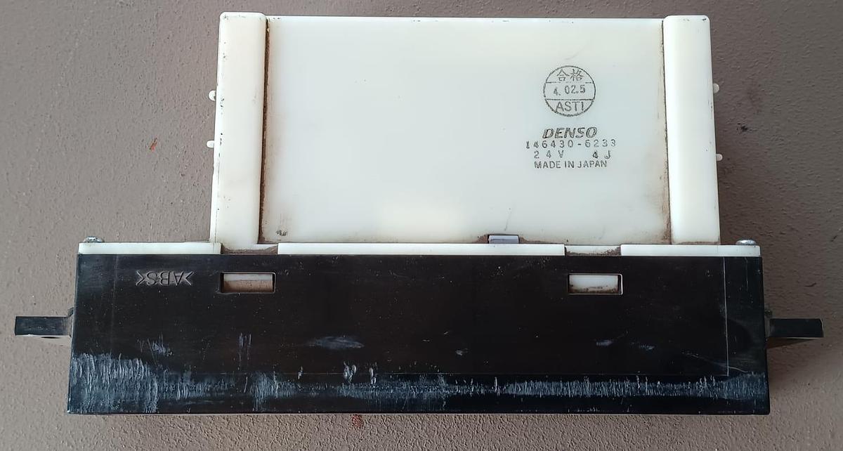Used KOMATSU HM300 AIRCON CONTROLLER UNIT (USED)