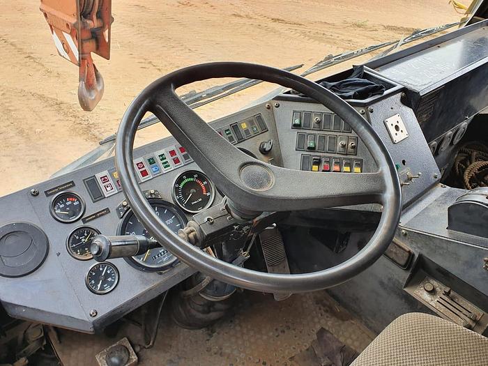 Used LIEBHERR TM1080N 80 TON MOBILE CRANE 1993 (RUNNER) (WITH NATIS) 