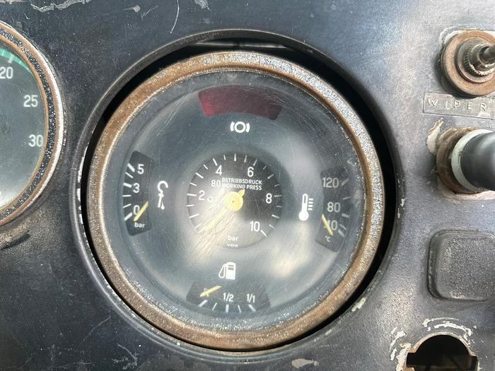 Used MERCEDES BENZ 1213 TRUCK WITH MOUNTED CRANE (NON-RUNNER)