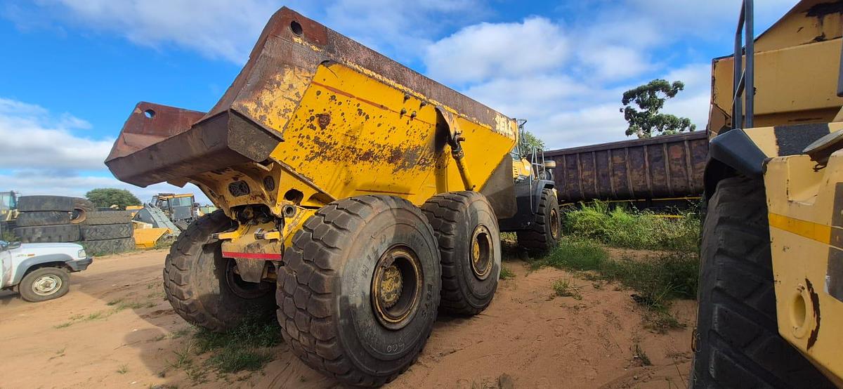 Used B40 D (STRIPPING FOR PARTS)