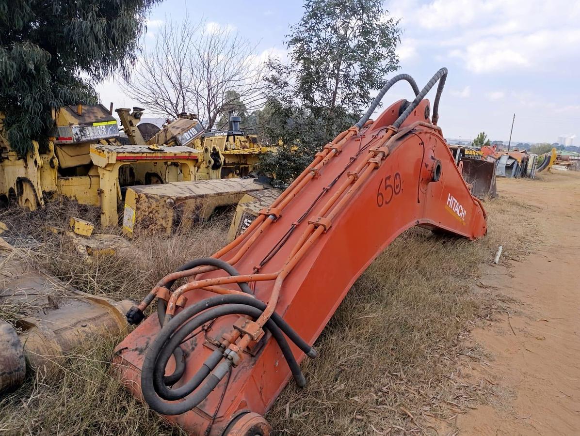 Used HITACHI 650H MAIN BOOM