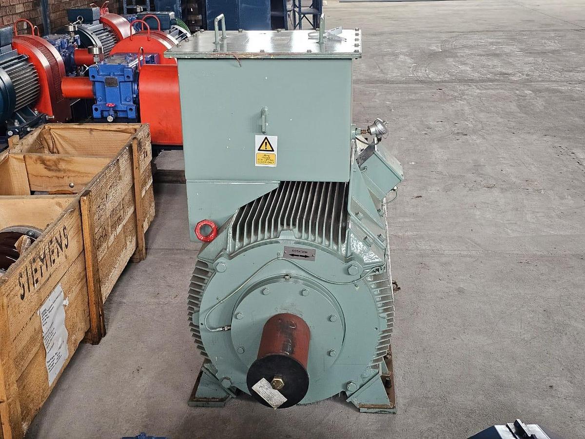 Used 200KW INDUCTION MOTOR