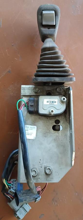 Used VOLVO G940 GRADER JOYSTICK