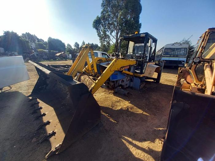 Used FERMEC 860 TLB (STRIPPED) (NON-RUNNER)