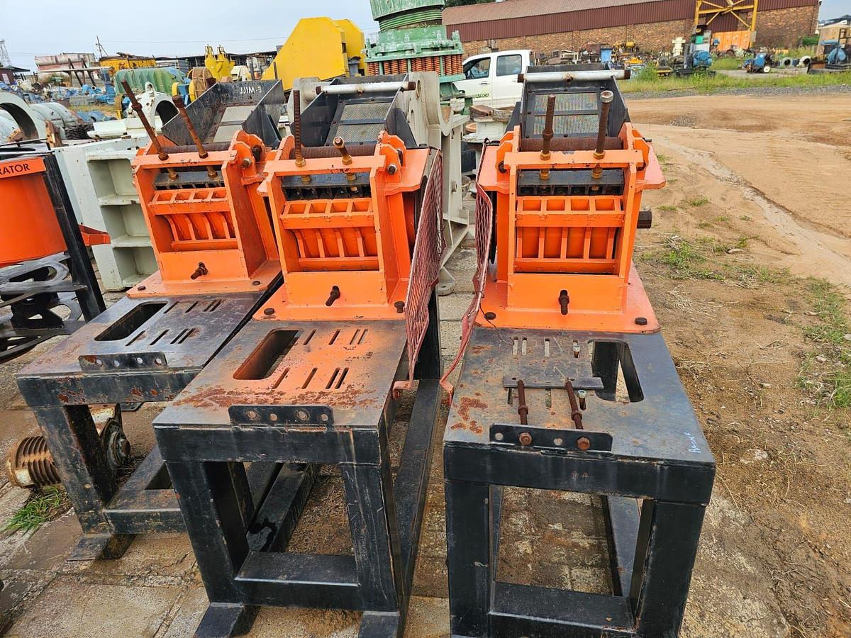 Used  JAW CRUSHER