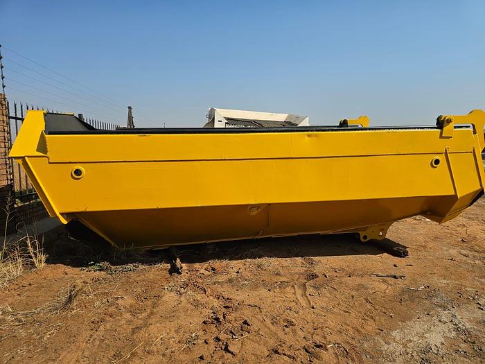 Used CATERPILLAR 730C2 BED