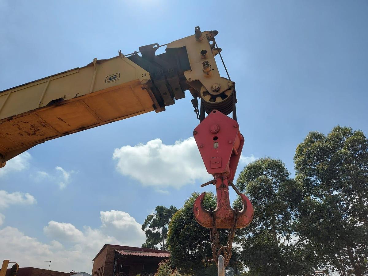 Used GROVE RT980 SWL 80 TON MOBILE CRANE