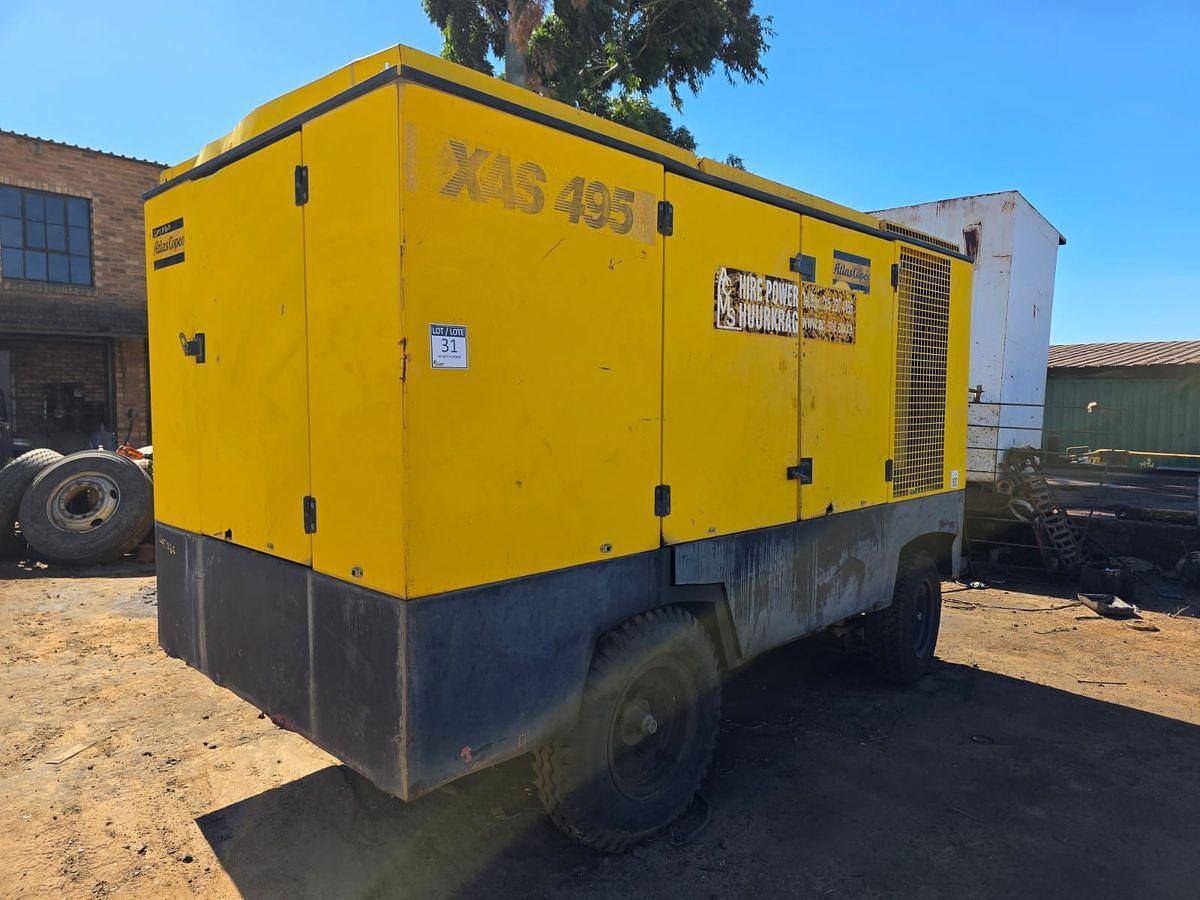 Used ATLAS COPCO XAS 495 MOBILE COMPRESSOR WITH MERCEDES BENZ ENGINE - INOPERABLE