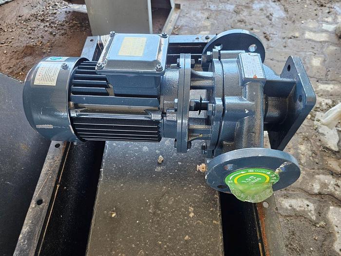 Used COMPLETE (BRAND NEW) 2024 VIBRATING FLUID BED DRYER UNIT, WITH FANS, OVEN, VIBRATORS, DUCTING, CYCLONES, CONTROL PANELS, SCREW FEEDERS, GEARBOXES & MOTORS