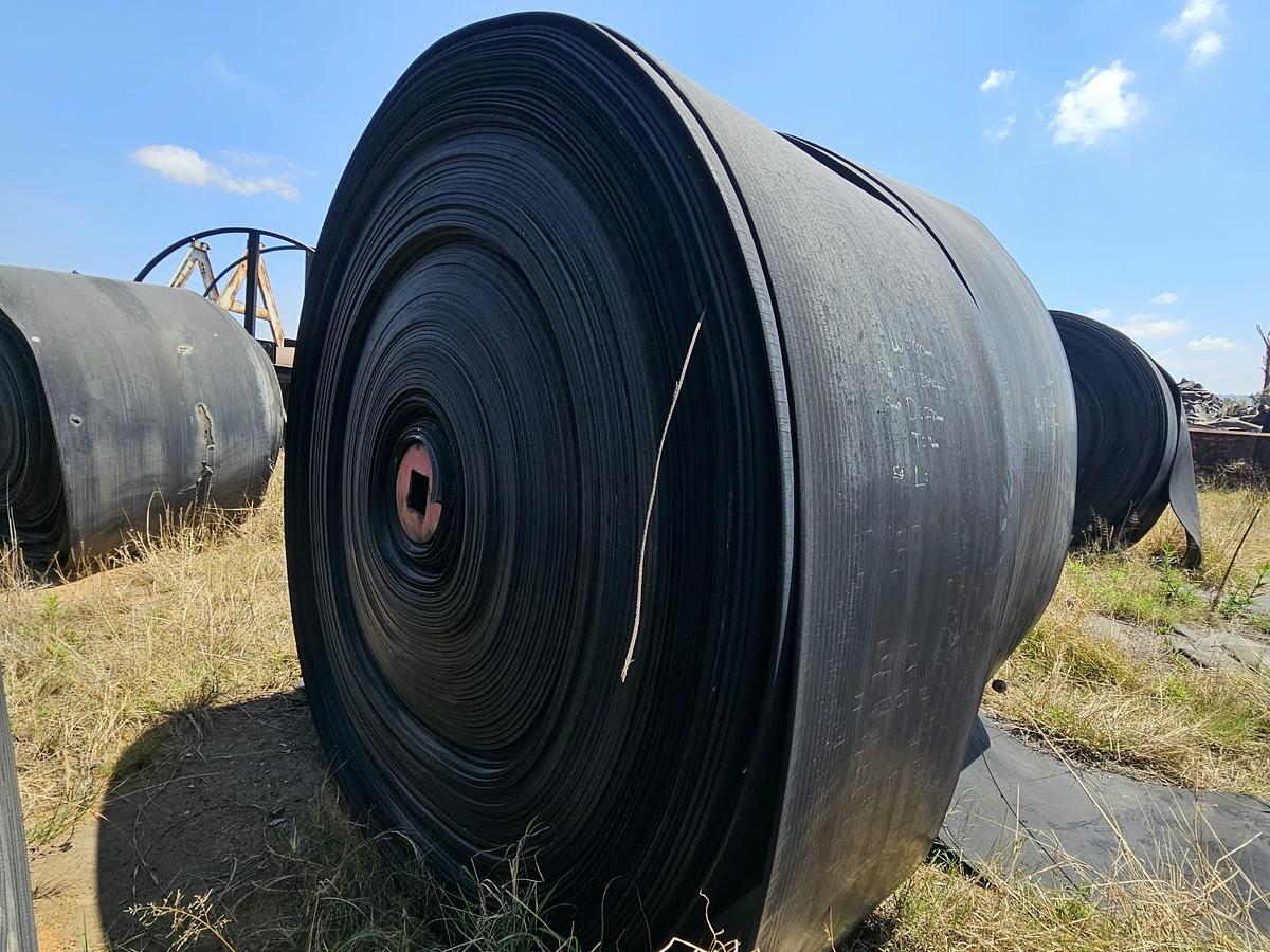Used 1010MM STEELCORE CONVEYOR BELT