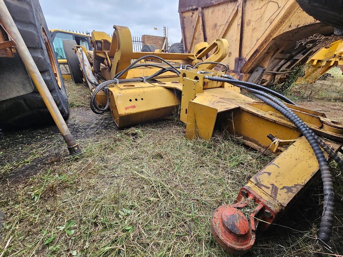 Used BIN HOOK TRAILER WITH LIFT CYCLINDERS