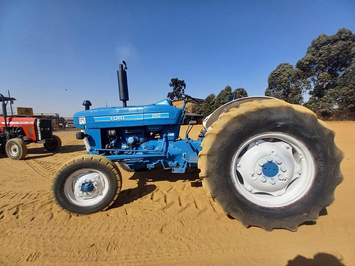 Used FORD 2610 TRACTOR (RUNNER)
