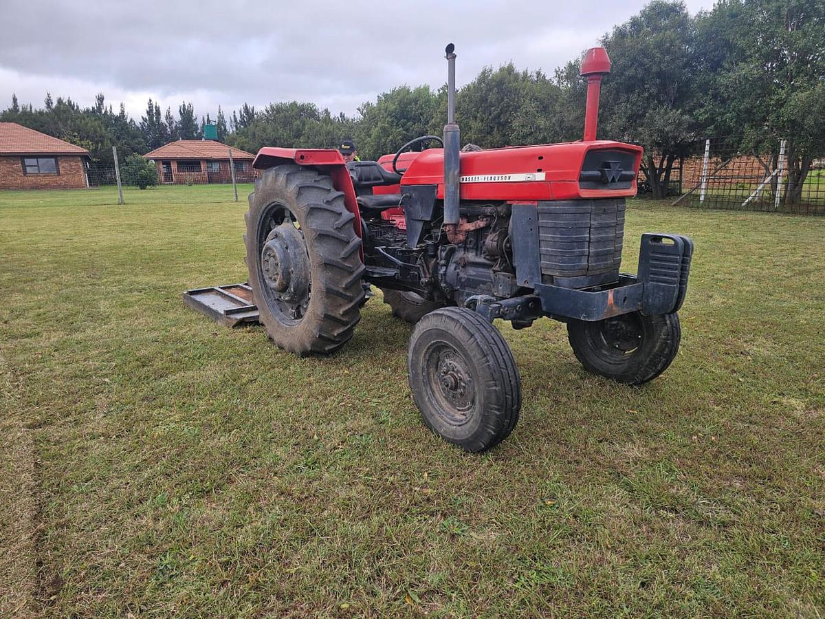 Used MASSEY FURGESON TRACTOR WITH SLASHER - OPERATIONAL