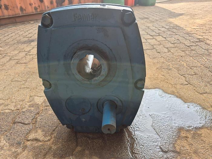 Used FENNER G GEARBOX (TORQUE ARM) - 25.1 RATIO