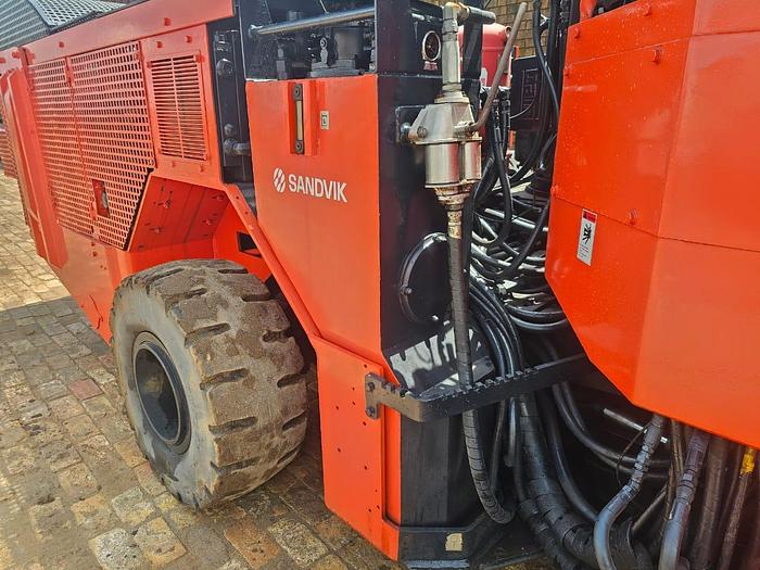 Used SANDVIK DS310 ROCK ROOF BOLTER