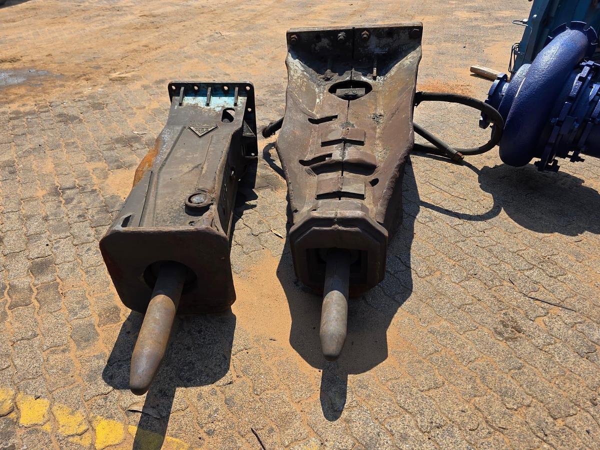 Used MSB HYDRALIC PECKERS BIG & SMALL (USED)