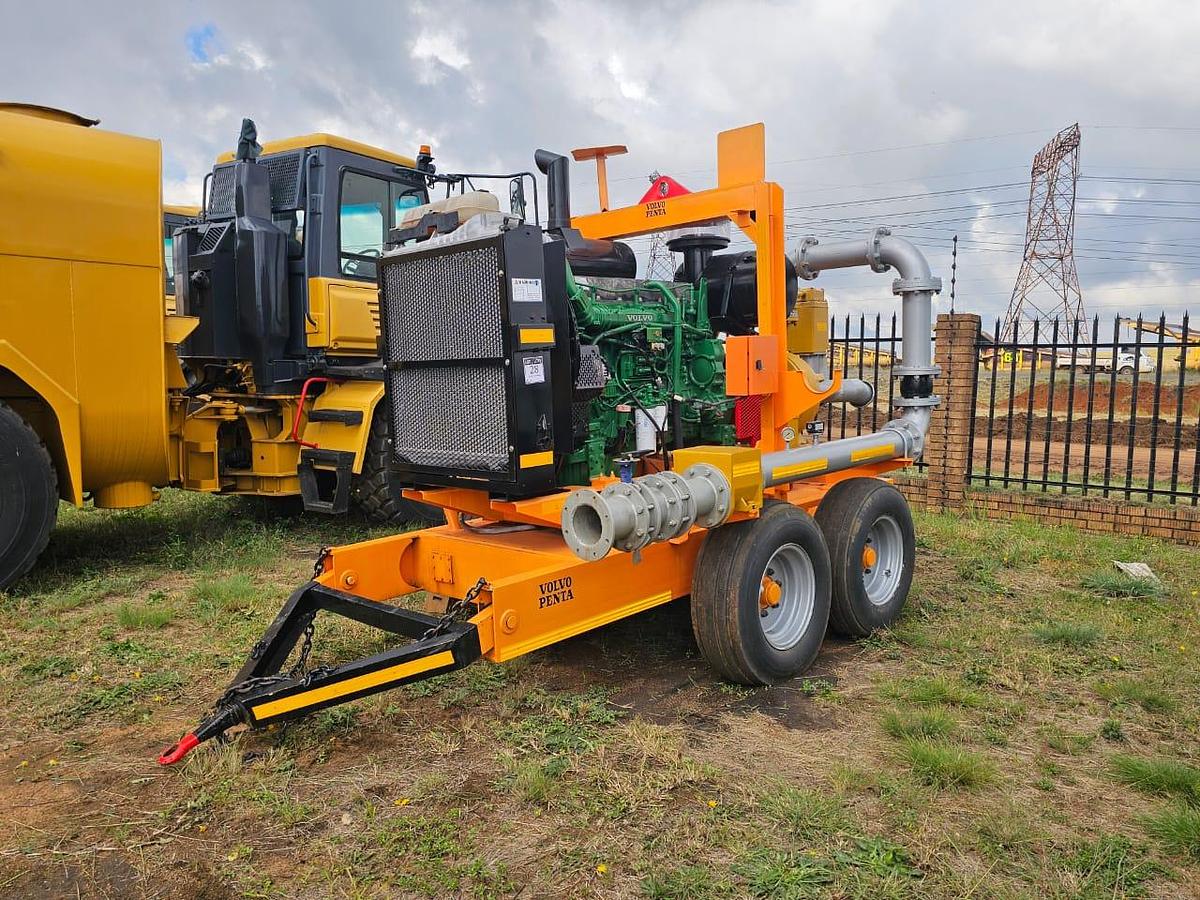 Used VOLVO PENTA DIESEL POWERED ENGINE AND 8" X 6" ROCKTUFF WATER PUMP ON TRAILER - OPERATIONAL