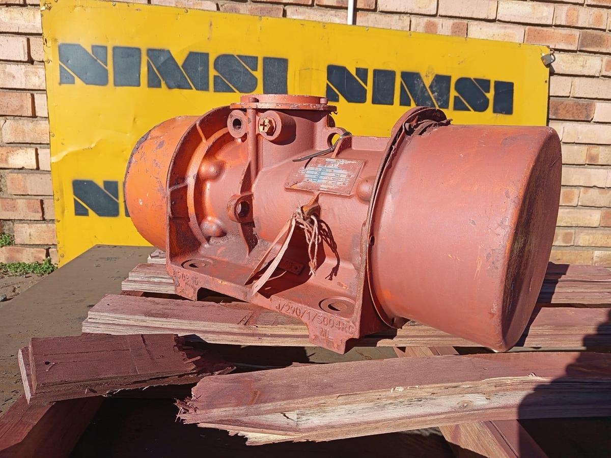 Used VIBRATING MOTOR 1.8KW
