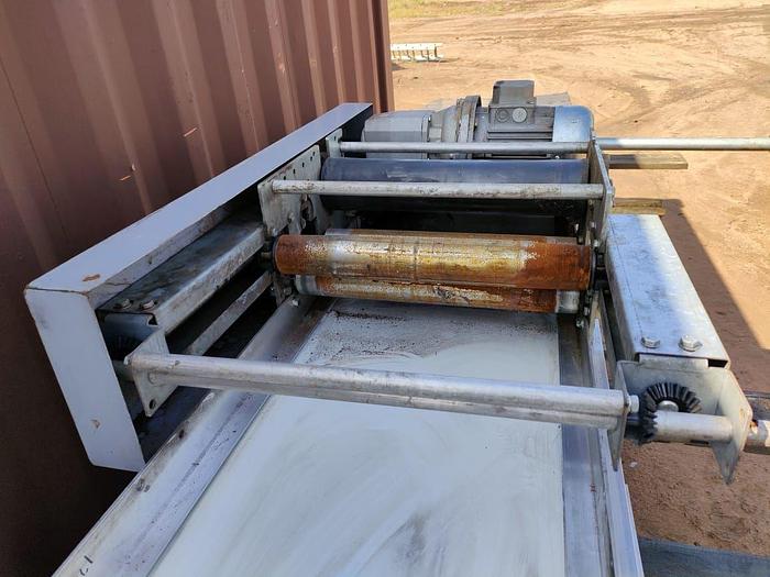 Used 1 X 100 M PACKING LINE ROLLER CONVEYOR STRUCTURE COMPLETE WITH DRIVES UNIT (TESTED)