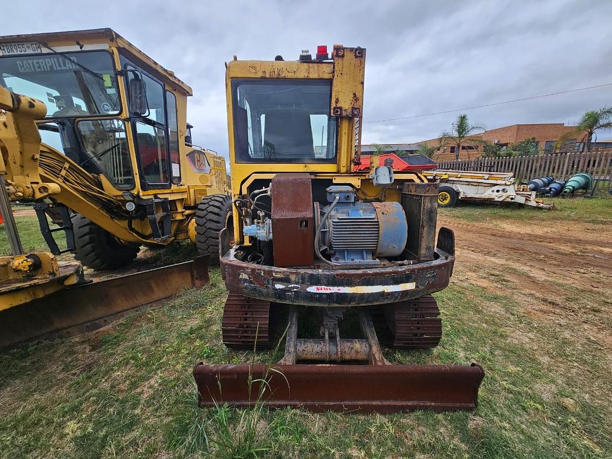 Used HYUNDAI ROBEX 55-7 EXCAVATOR