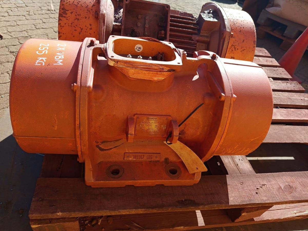 Used VIBRATING MOTOR 2.2KW