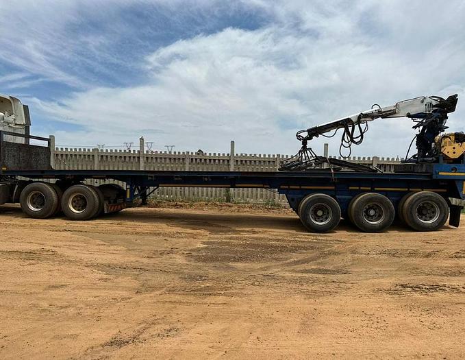 Used 1 X TRI-AXLE FLAT DECK TRAILER WITH KENNIS 3.2 TON DIESEL POWERED BRICK CRANE & GRAB (TRUCK NOT INCLUDED)