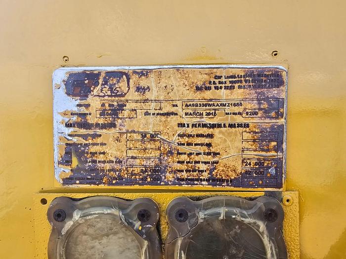 Used BELL 2806D 4X4 ARTICULATED HAULER WITH BOTTOM DISCHARGE TRI AXLE TRAILER (RUNNER)