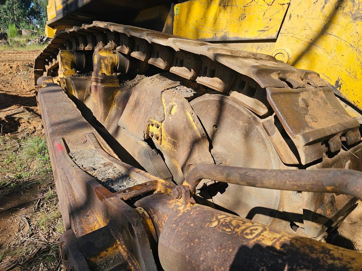 Used D375A KOMATSU DOZER (STRIPPING)
